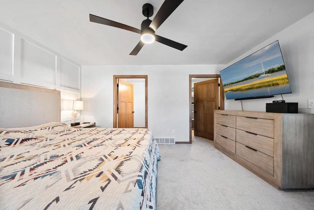 1104 BAY MIST DRIVE, Green Bay, WI 54311