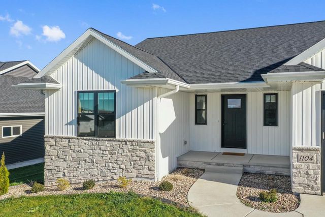 1104 BAY MIST DRIVE, Green Bay, WI 54311