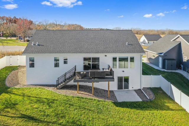 1104 BAY MIST DRIVE, Green Bay, WI 54311