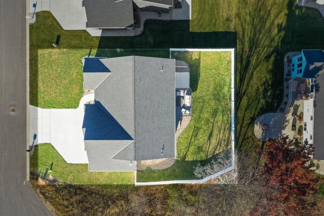 1104 BAY MIST DRIVE, Green Bay, WI 54311