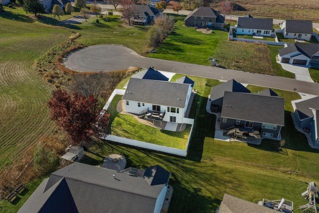 1104 BAY MIST DRIVE, Green Bay, WI 54311