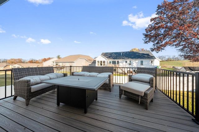 1104 BAY MIST DRIVE, Green Bay, WI 54311