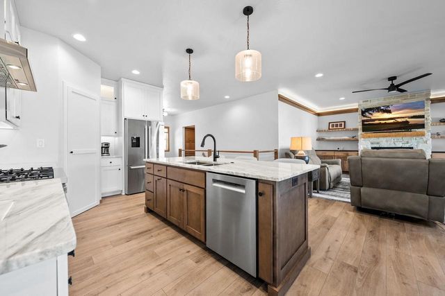 1104 BAY MIST DRIVE, Green Bay, WI 54311