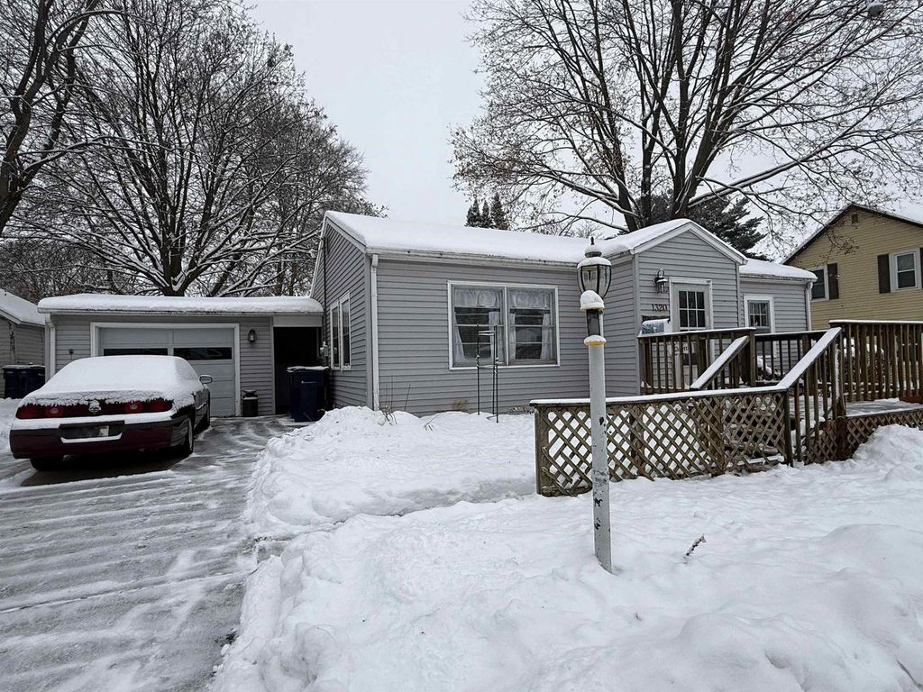 1320 Mole Avenue, Janesville, WI 53548