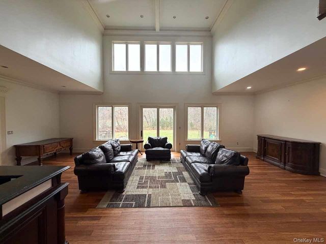 180 Stone Hill Road, Bedford, NY 10506
