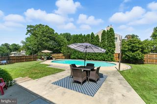 330 S 15TH ST, Purcellville, VA 20132