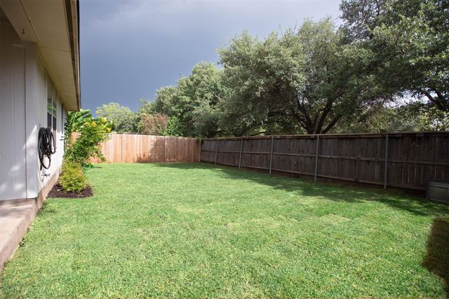 301 River Crossing TRL, Round Rock, TX 78665