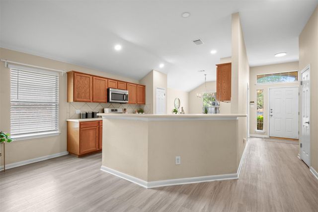 301 River Crossing TRL, Round Rock, TX 78665