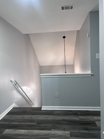 6320 KIRBY DOWNS DR, Memphis, TN 38115