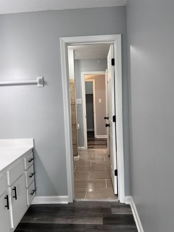 6320 KIRBY DOWNS DR, Memphis, TN 38115