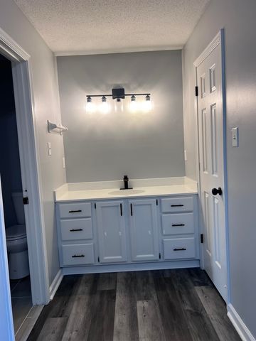 6320 KIRBY DOWNS DR, Memphis, TN 38115