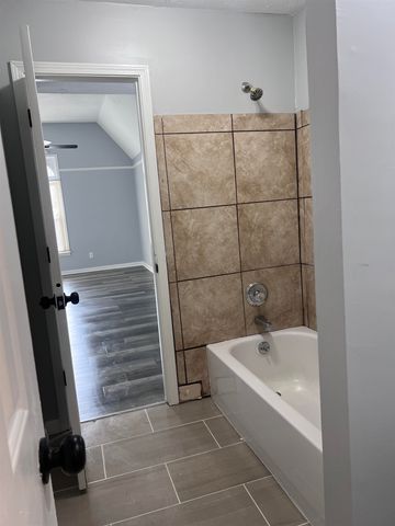 6320 KIRBY DOWNS DR, Memphis, TN 38115