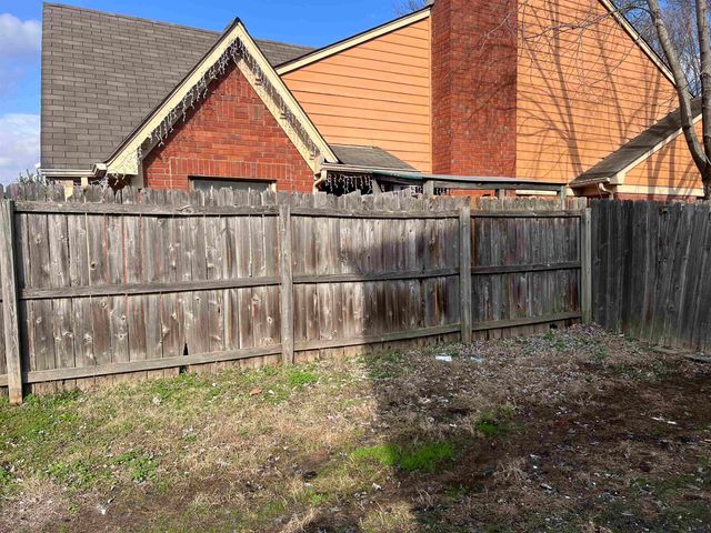 6320 KIRBY DOWNS DR, Memphis, TN 38115