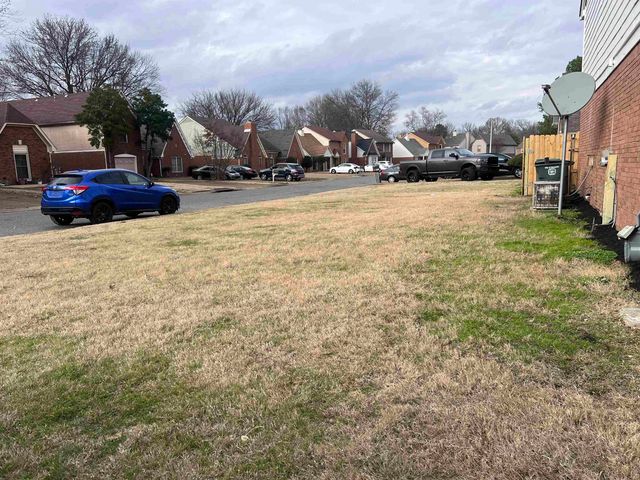 6320 KIRBY DOWNS DR, Memphis, TN 38115