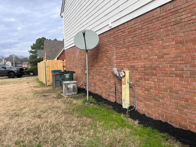 6320 KIRBY DOWNS DR, Memphis, TN 38115