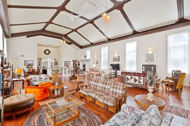 194 N Entrance Avenue, Kankakee, IL 60901