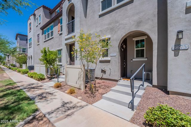 2271 E HIDALGO Avenue, Phoenix, AZ 85040