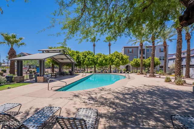 2271 E HIDALGO Avenue, Phoenix, AZ 85040