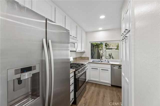 51 Golden Glen Street 1, Irvine, CA 92604