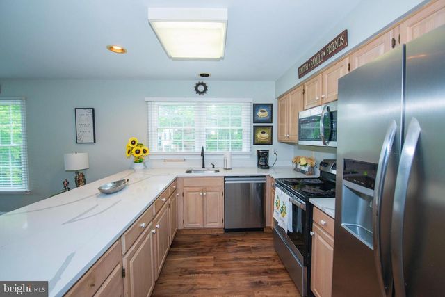 8698 DELCRIS DR, Gaithersburg, MD 20886