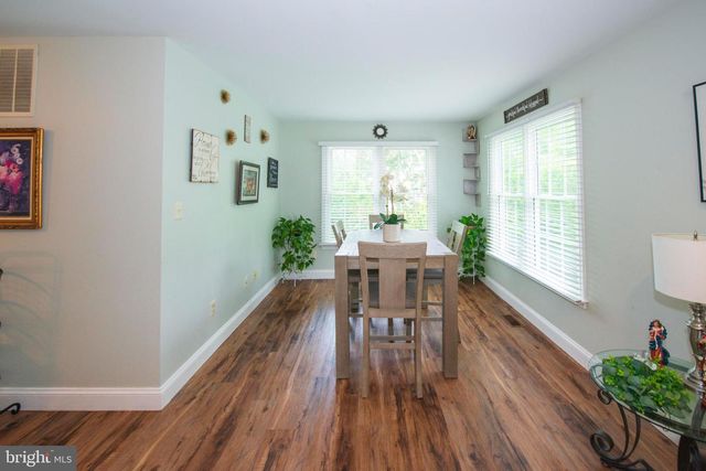 8698 DELCRIS DR, Gaithersburg, MD 20886