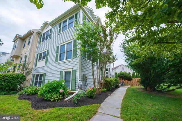 8698 DELCRIS DR, Gaithersburg, MD 20886