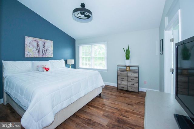 8698 DELCRIS DR, Gaithersburg, MD 20886