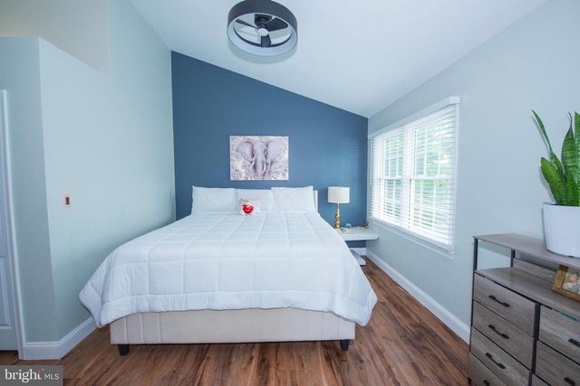 8698 DELCRIS DR, Gaithersburg, MD 20886