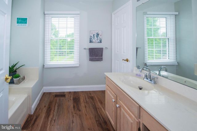 8698 DELCRIS DR, Gaithersburg, MD 20886