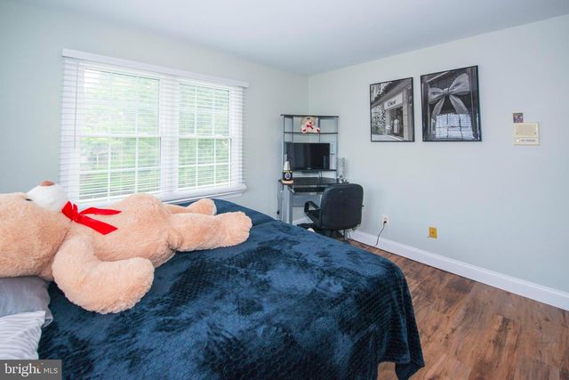 8698 DELCRIS DR, Gaithersburg, MD 20886