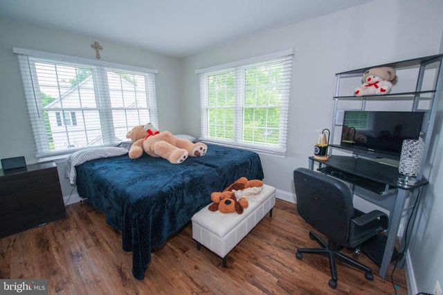 8698 DELCRIS DR, Gaithersburg, MD 20886