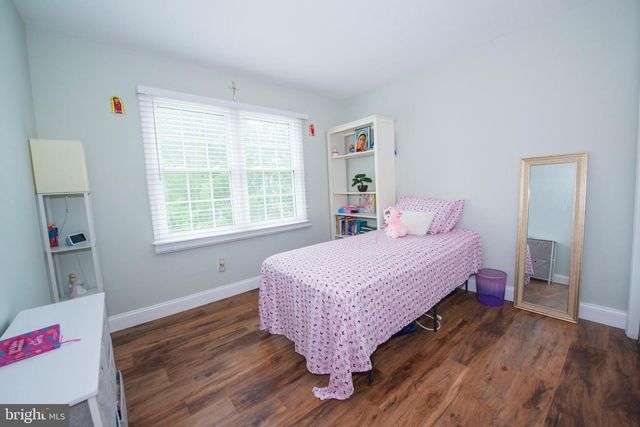 8698 DELCRIS DR, Gaithersburg, MD 20886
