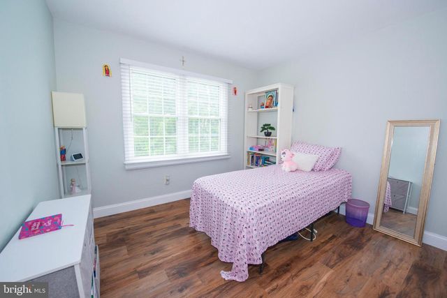 8698 DELCRIS DR, Gaithersburg, MD 20886