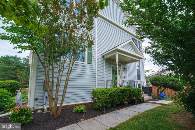 8698 DELCRIS DR, Gaithersburg, MD 20886