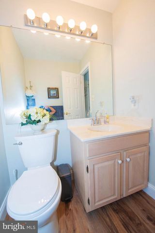 8698 DELCRIS DR, Gaithersburg, MD 20886