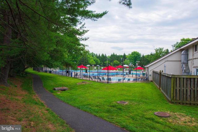 8698 DELCRIS DR, Gaithersburg, MD 20886