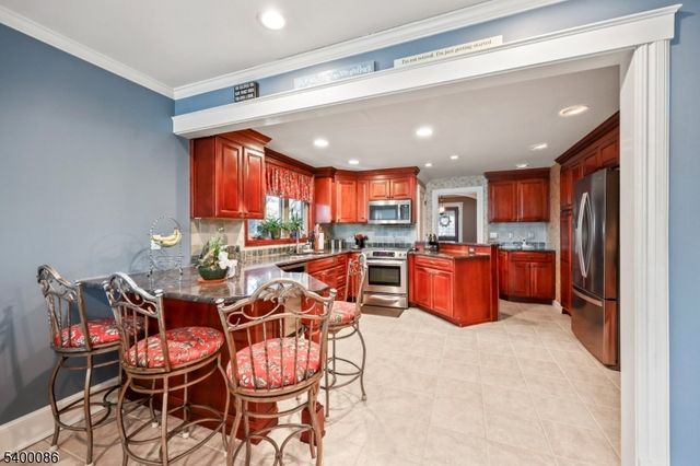 19 Berkeley Pl, Cranford Twp., NJ 07016