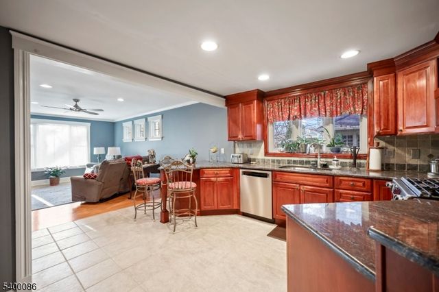 19 Berkeley Pl, Cranford Twp., NJ 07016