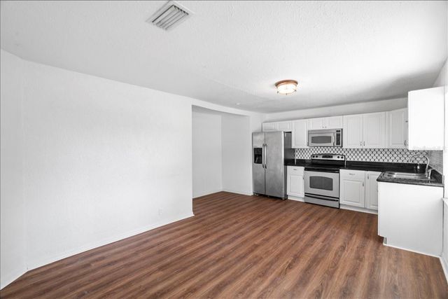 704 E WILMA STREET, Tampa, FL 33612