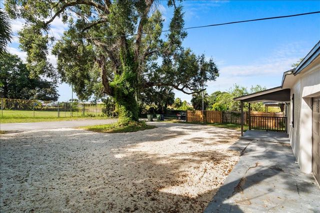 704 E WILMA STREET, Tampa, FL 33612