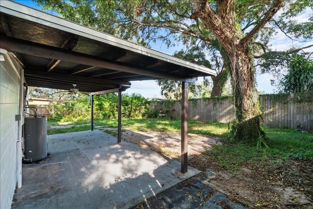 704 E WILMA STREET, Tampa, FL 33612