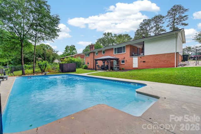 1100 Sunset Road, Cherryville, NC 28021