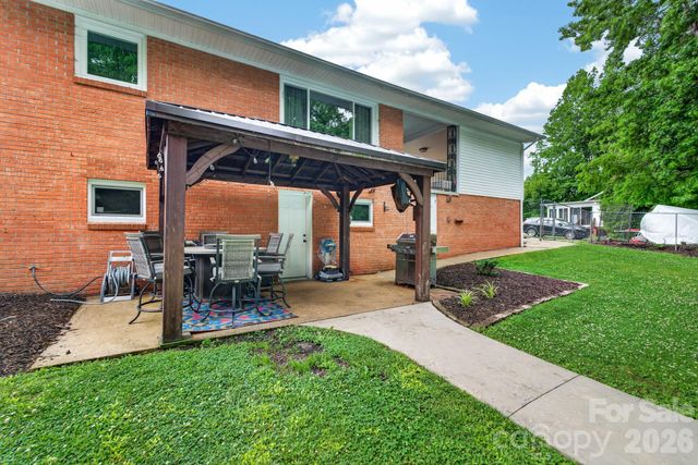 1100 Sunset Road, Cherryville, NC 28021