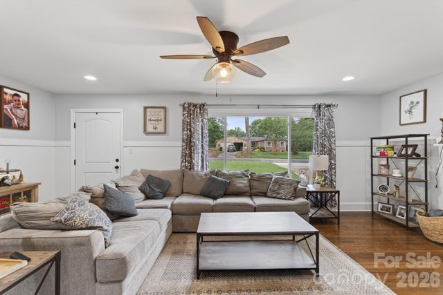 1100 Sunset Road, Cherryville, NC 28021