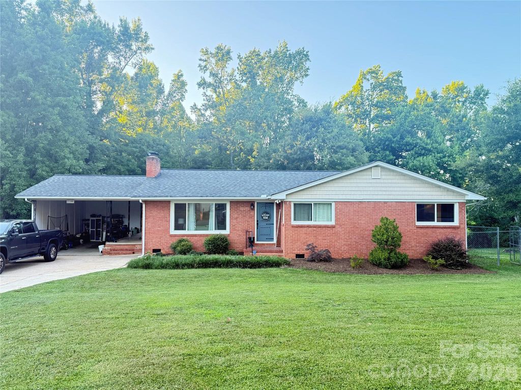 1100 Sunset Road, Cherryville, NC 28021