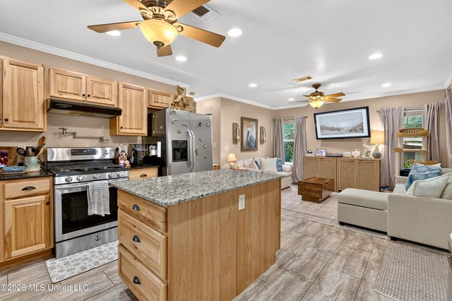 6079 4th Street, Bay Saint Louis, MS 39520