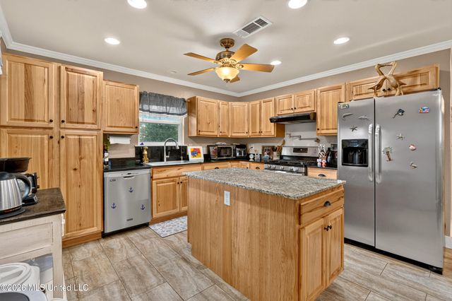 6079 4th Street, Bay Saint Louis, MS 39520