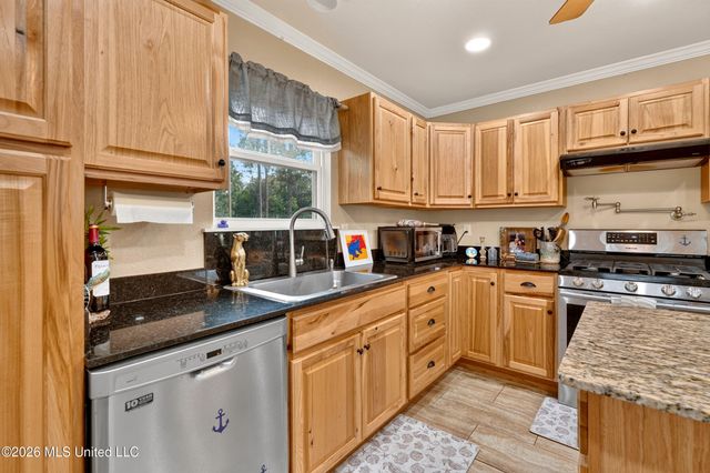 6079 4th Street, Bay Saint Louis, MS 39520