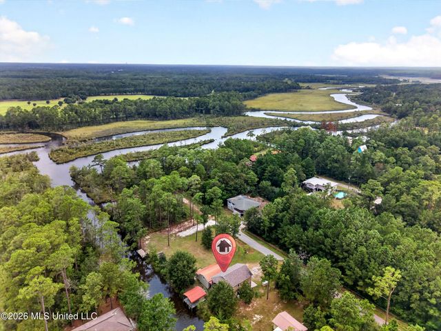 6079 4th Street, Bay Saint Louis, MS 39520