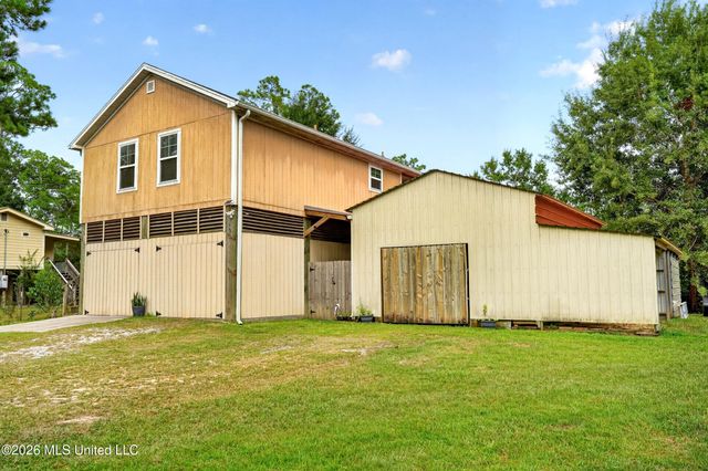 6079 4th Street, Bay Saint Louis, MS 39520
